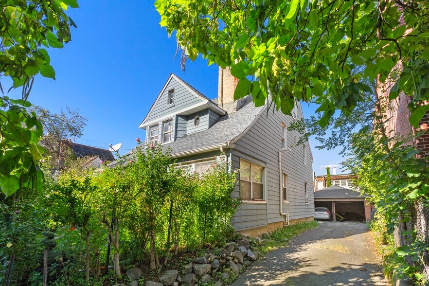 More Photos Of 1418 Doris St, Bronx Land For Sale