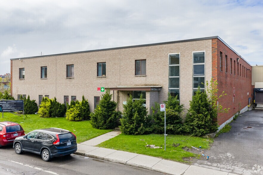 More Photos Of 1280 Boul Jules-Poitras, Montréal Warehouse For Lease