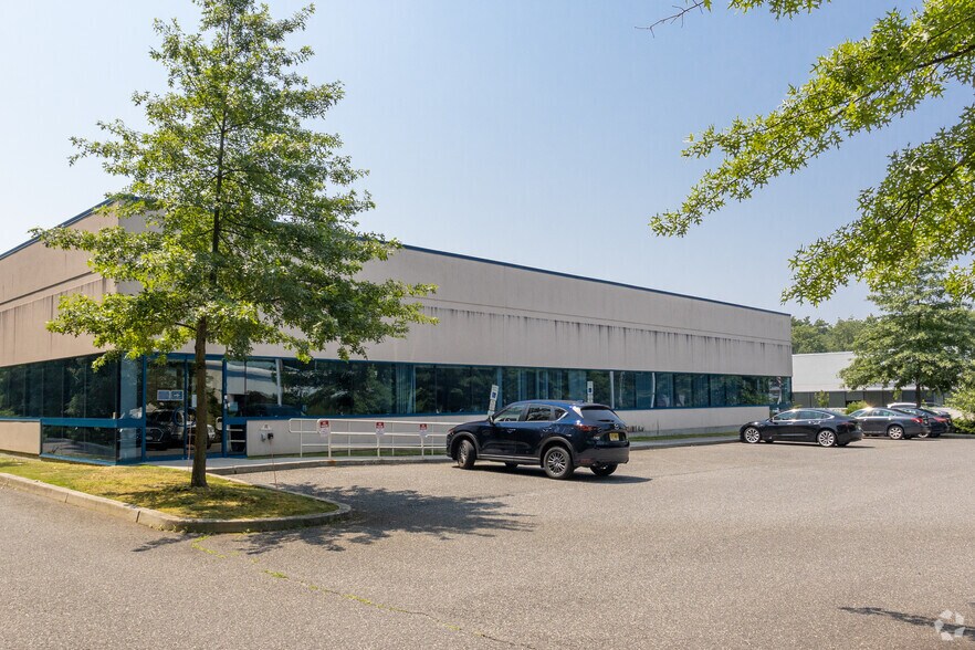 More Photos Of 41 James Way, Eatontown Office For Sale