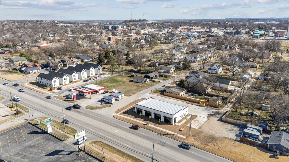 More Photos Of 527 El Paso st, Broken Arrow Office For Sale