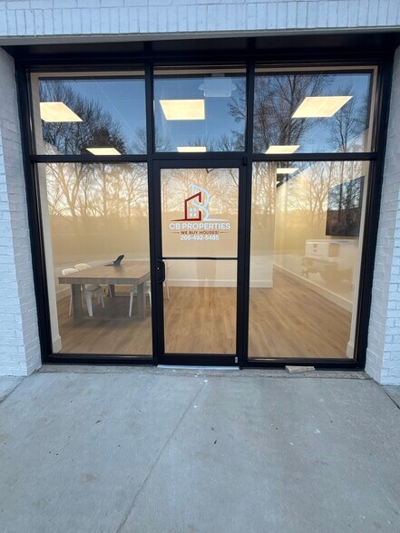 More Photos Of 8004 Glendale Farms Rd, Trussville General Retail For Lease
