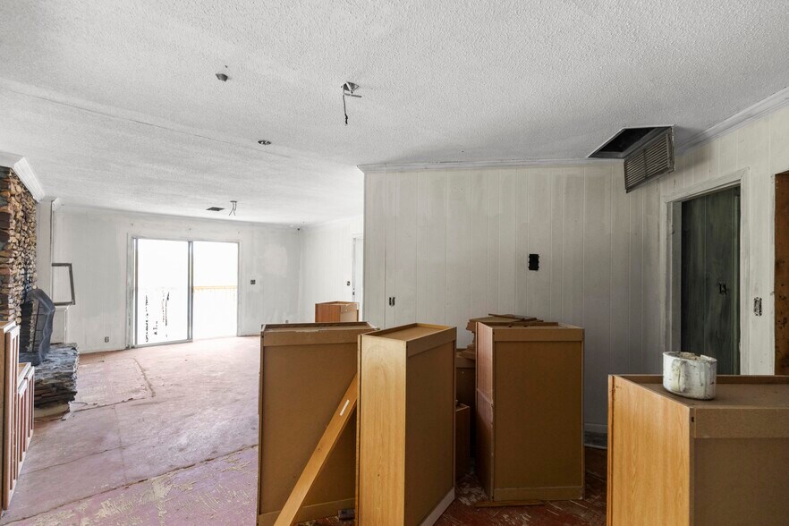 More Photos Of 1010 N Eufaula Ave, Eufaula Hotel For Sale