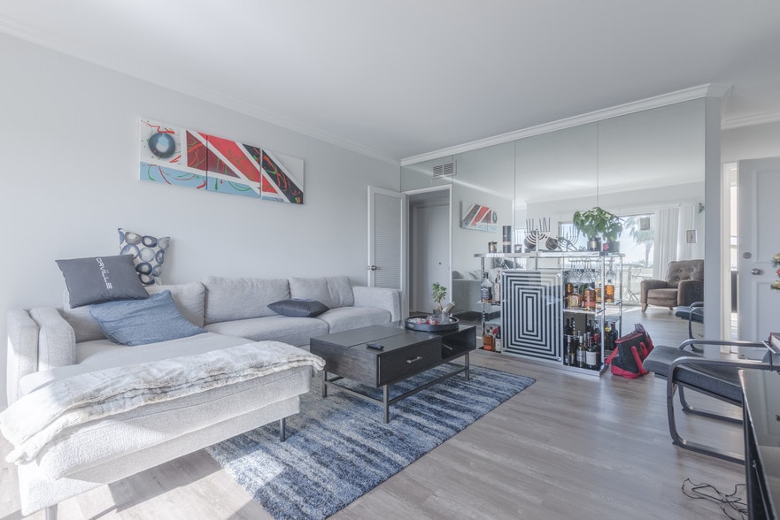 More Photos Of 1214 N Clark St, West Hollywood Apartments For Sale