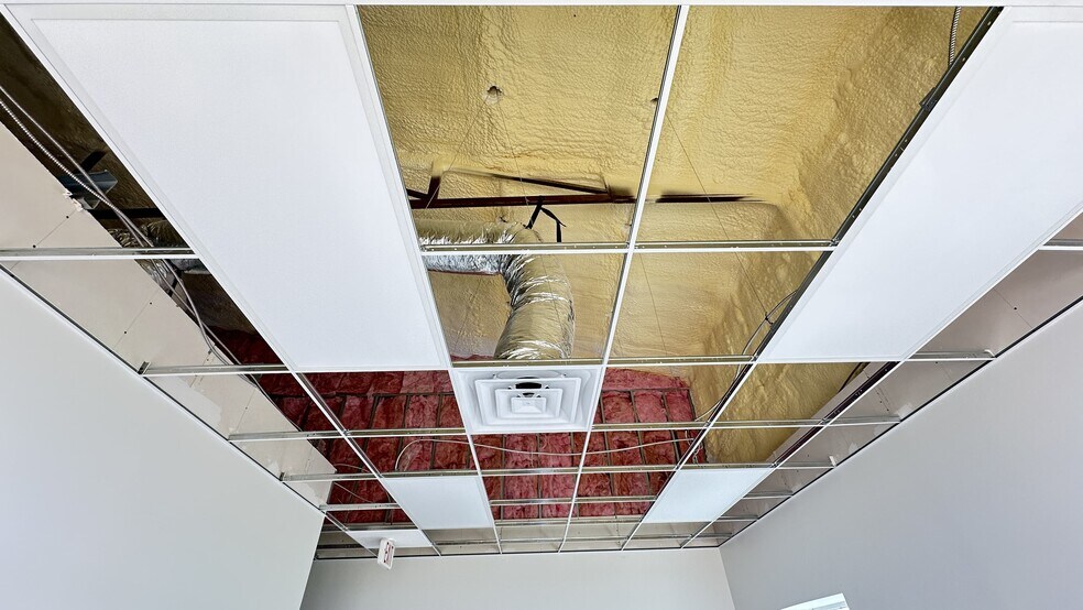 More Photos Of 1704 Westair, Gainesville Warehouse For Sale