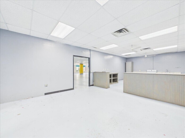 More Photos Of 607 Palm Ave, Palatka Flex For Sale