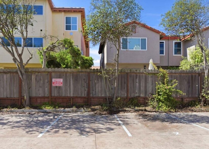 More Photos Of 2340 Palmetto Ave, Pacifica General Retail For Sale