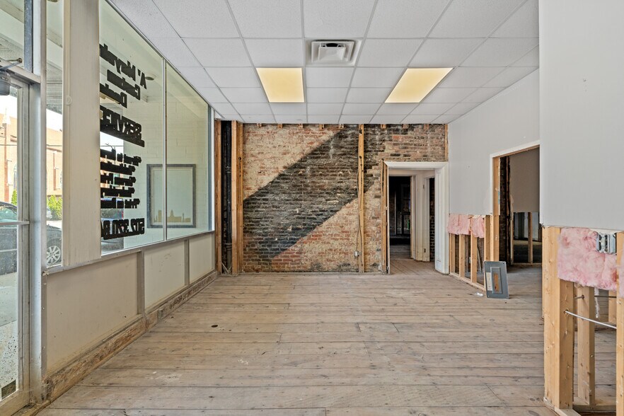 More Photos Of 101 St Clair St, Frankfort Loft Creative Space For Sale