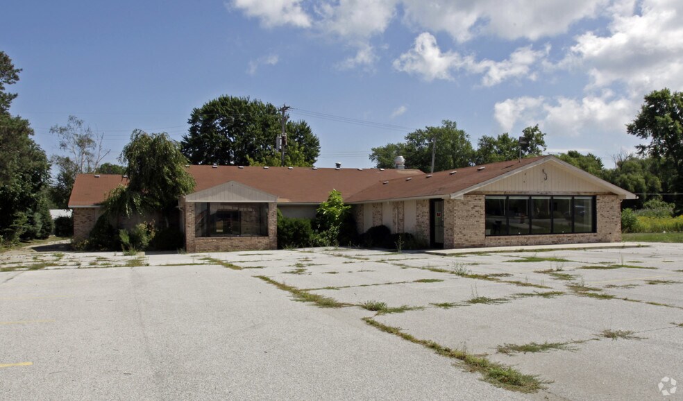 More Photos Of 4750-4758 24th Ave, Fort Gratiot Freestanding For Sale