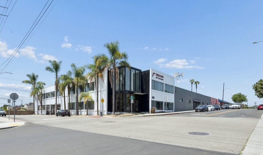 Primary Photo Of 1320 E Imperial Ave, El Segundo Loft Creative Space For Sale