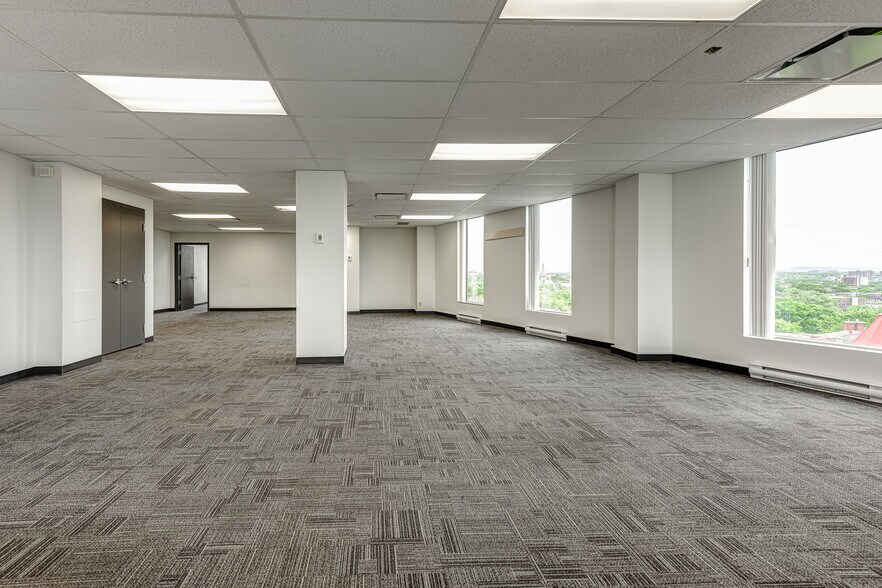More Photos Of 1851 Rue Sherbrooke E, Montréal Medical For Lease