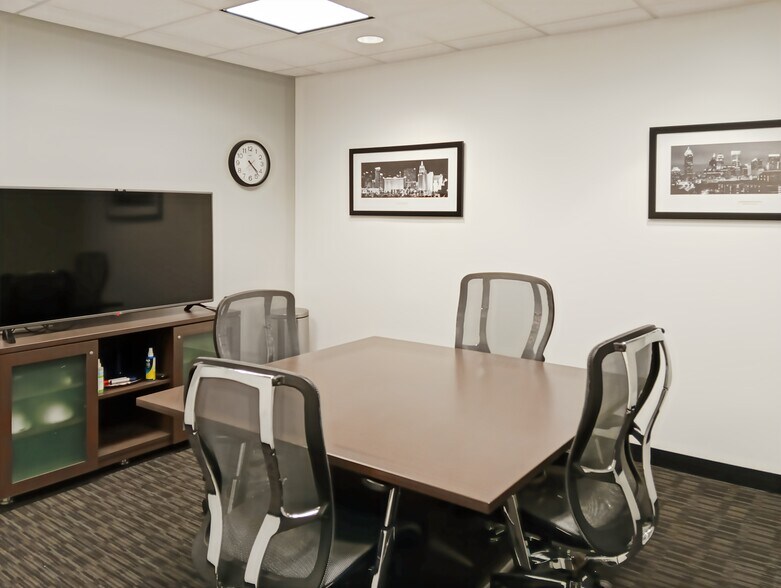 More Photos Of 20801 Biscayne Blvd, Aventura Coworking Space