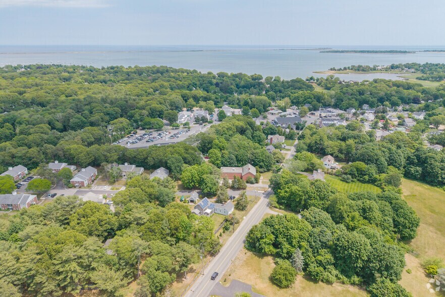 More Photos Of 51 Chestnut St, Duxbury Office For Sale