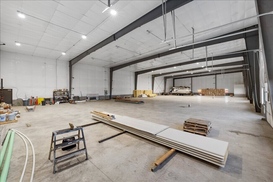 More Photos Of 163-171 Bateman Dr, Medford Light Manufacturing For Lease