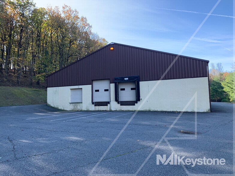 448 Imperial Dr, Mohnton, PA 19540 Warehouse For Sale