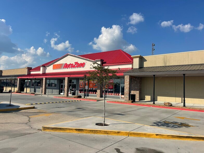 More Photos Of 6433 Highway 182 E, Morgan City Storefront For Lease