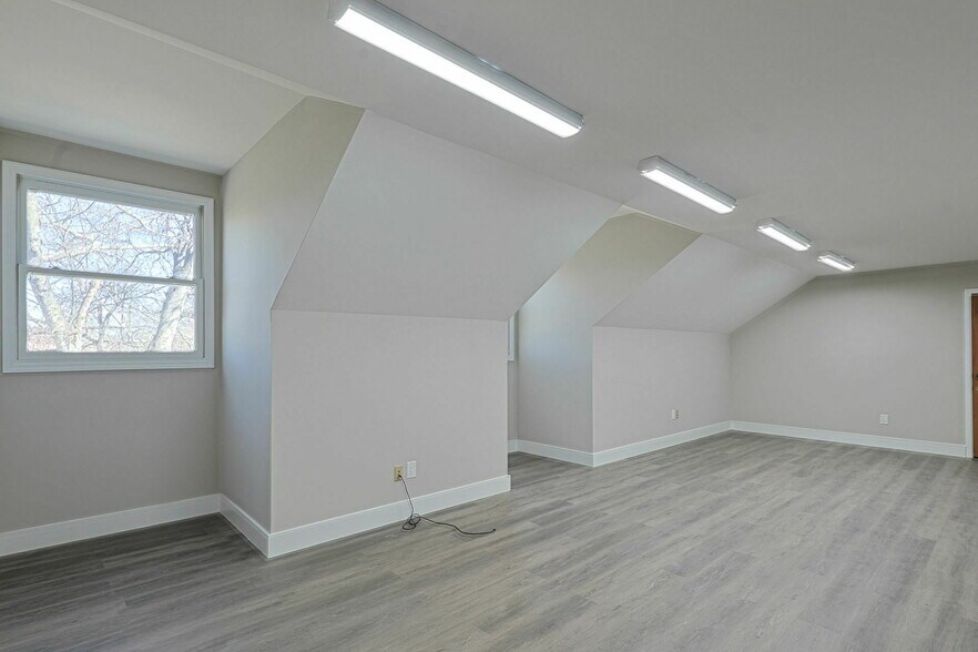 More Photos Of 1906 Warm Springs Rd, Columbus Medical For Sale