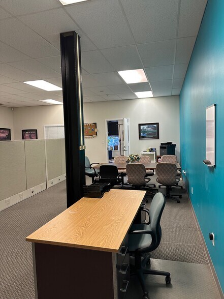 More Photos Of 1035 Benfield Blvd, Millersville Flex For Lease