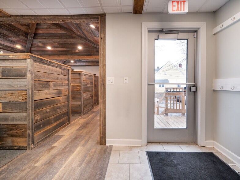More Photos Of 1367 W Ridge Rd, Rochester Office For Sale