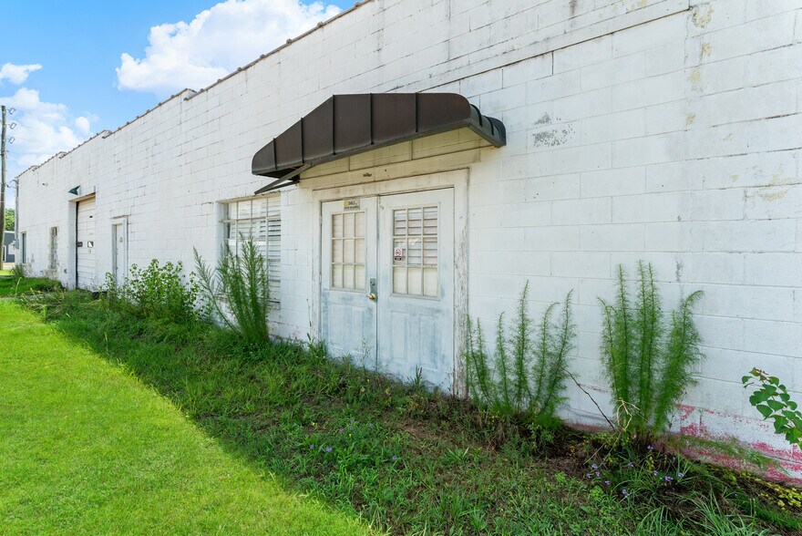 More Photos Of 27179 US Highway 80 W, Portal Industrial For Sale