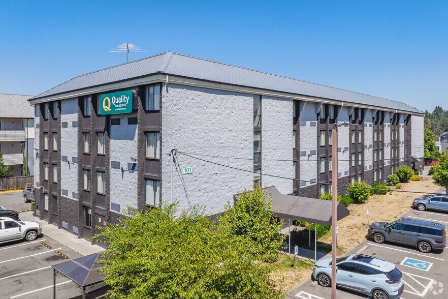 More Photos Of 101 128th St SE, Everett Hotel For Sale