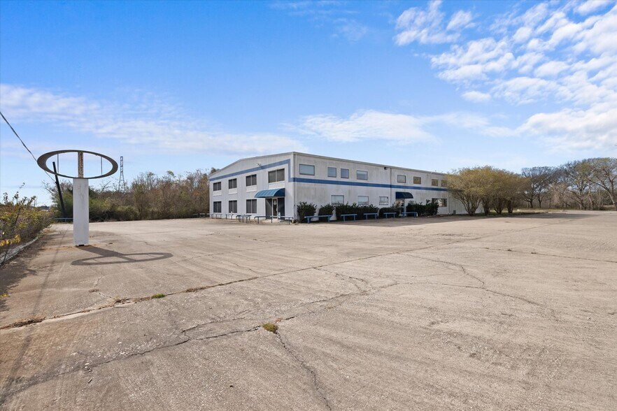 Primary Photo Of 4820 FM 2004 Rd, Hitchcock Warehouse For Sale