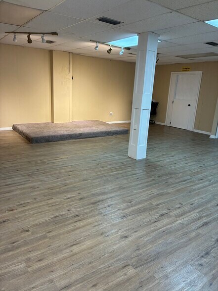 More Photos Of 5104 Mansfield Rd, Shreveport Office For Sale