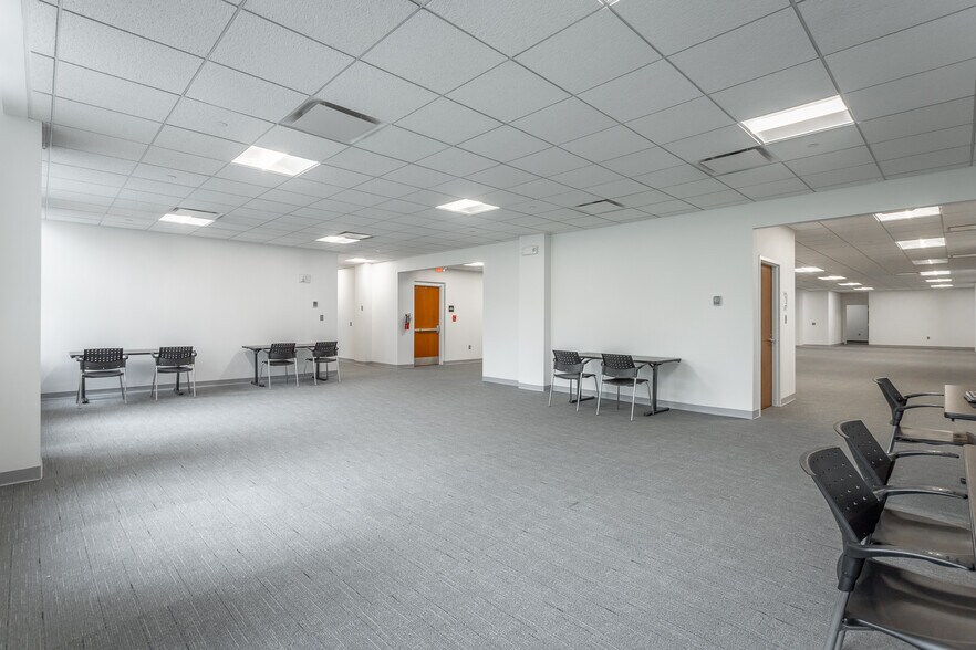 More Photos Of 811 Broad St, Chattanooga Medical For Lease