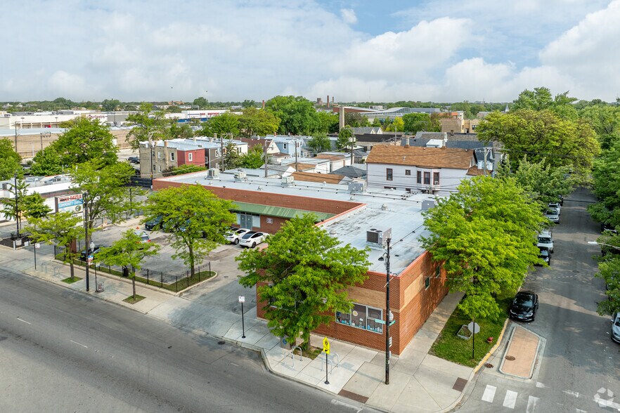 More Photos Of 4300-12 W North Ave, Chicago Freestanding For Sale