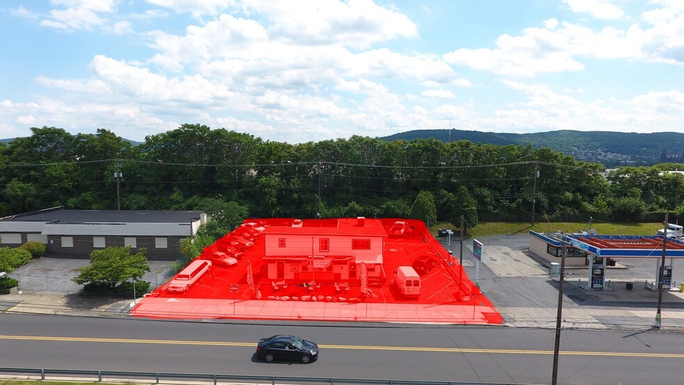 More Photos Of 1130 Pembroke Rd, Bethlehem Storefront Retail Residential For Lease