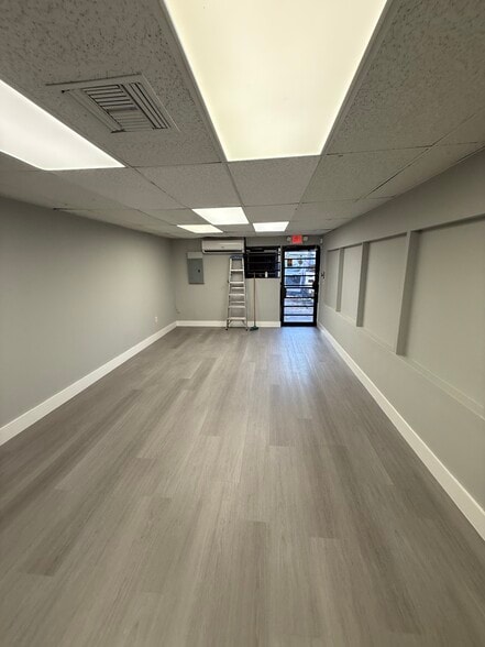 More Photos Of 7282-7302 NW 70th St, Miami Unknown For Lease