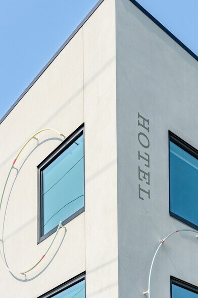 More Photos Of 4431 Spruill Ave, North Charleston Hotel For Lease