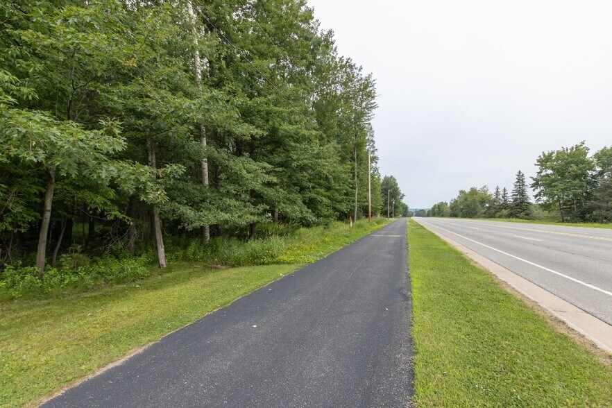 More Photos Of 226126 Hummingbird Rd, Wausau Medical For Sale