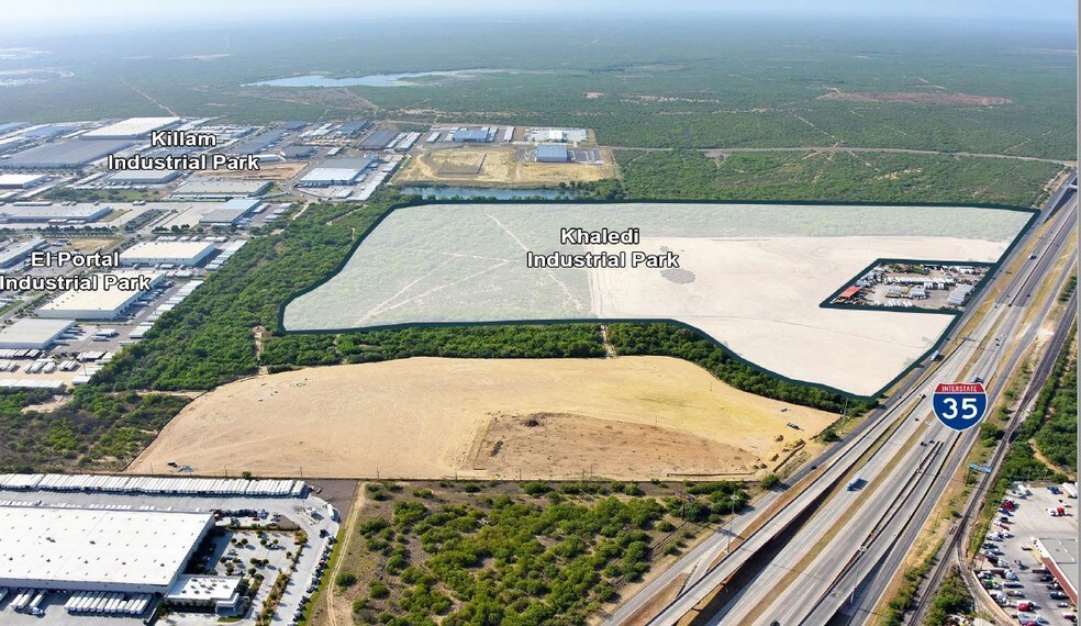 More Photos Of 107-111 Ross Khaledi Rd, Laredo Warehouse For Lease