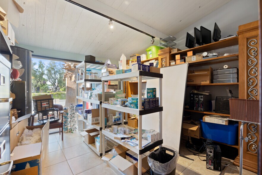 More Photos Of 71956 Magnesia Falls Dr, Rancho Mirage Medical For Sale