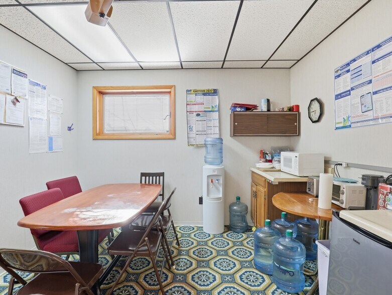 More Photos Of 408 N Keystone Ave, Sayre Healthcare For Sale