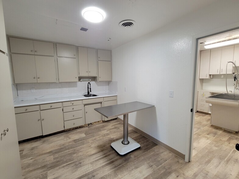 More Photos Of 1055 Grass Valley Hwy, Auburn Medical For Lease