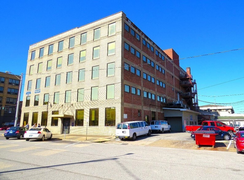 More Photos Of 1539 Greenup Ave, Ashland Office For Lease