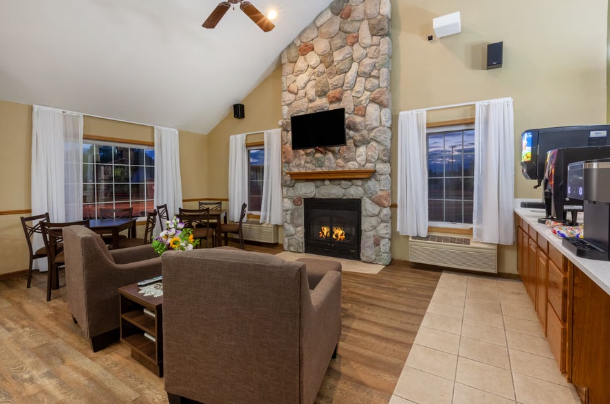 More Photos Of 227 Ripon Rd, Berlin Hotel For Sale
