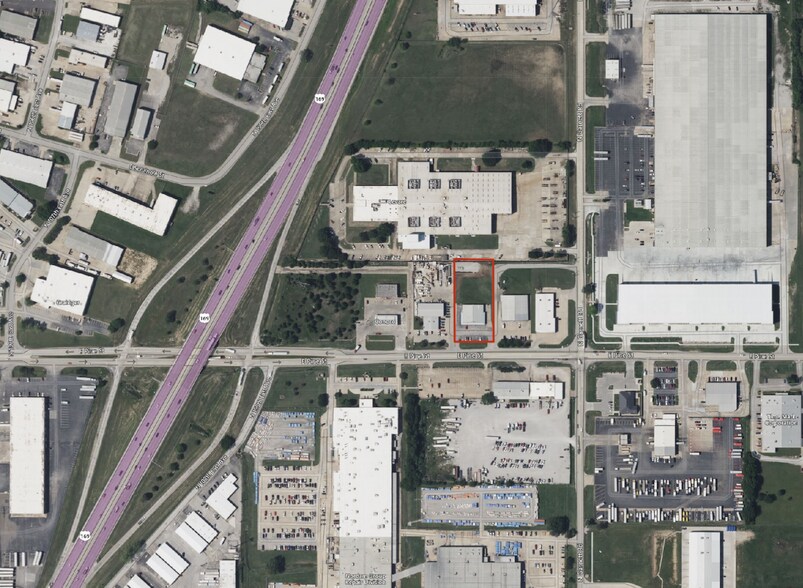 More Photos Of 11121 E Pine St, Tulsa Warehouse For Lease