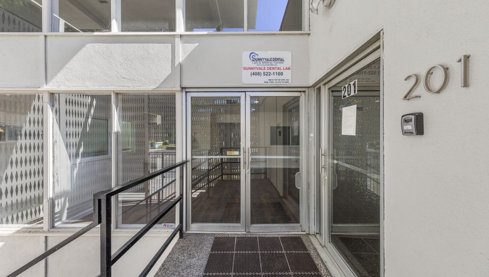 More Photos Of 556 N 1st St, San Jose Medical For Sale