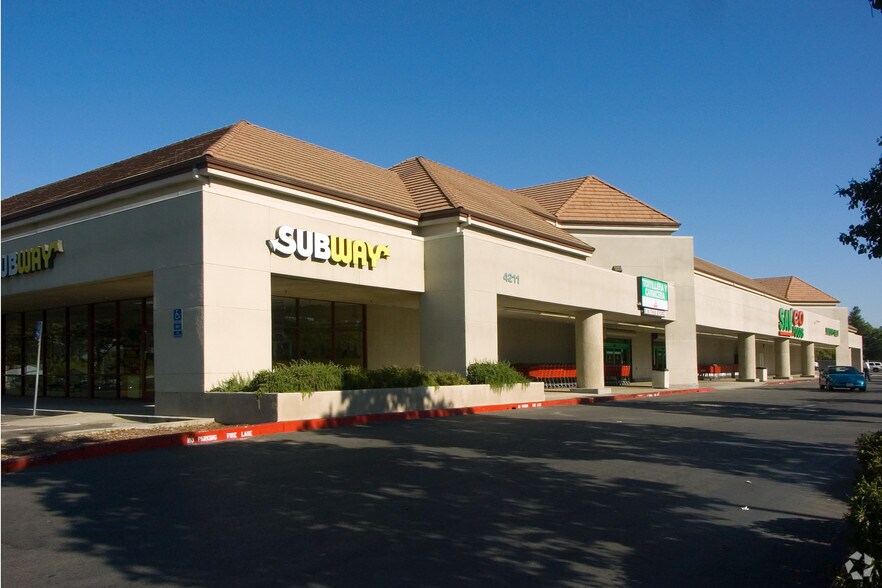 More Photos Of 4201-4221 Norwood Ave, Sacramento Unknown For Lease