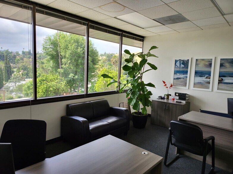 More Photos Of 20350 Ventura Blvd, Woodland Hills Office For Lease
