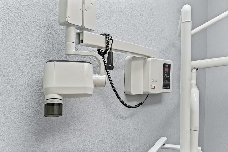 More Photos Of 235 W Noble Ave, Visalia Medical For Sale