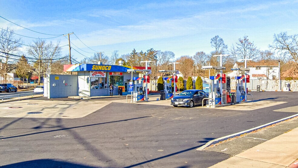 Primary Photo Of 1580 Straight Path, Wyandanch Service Station For Sale