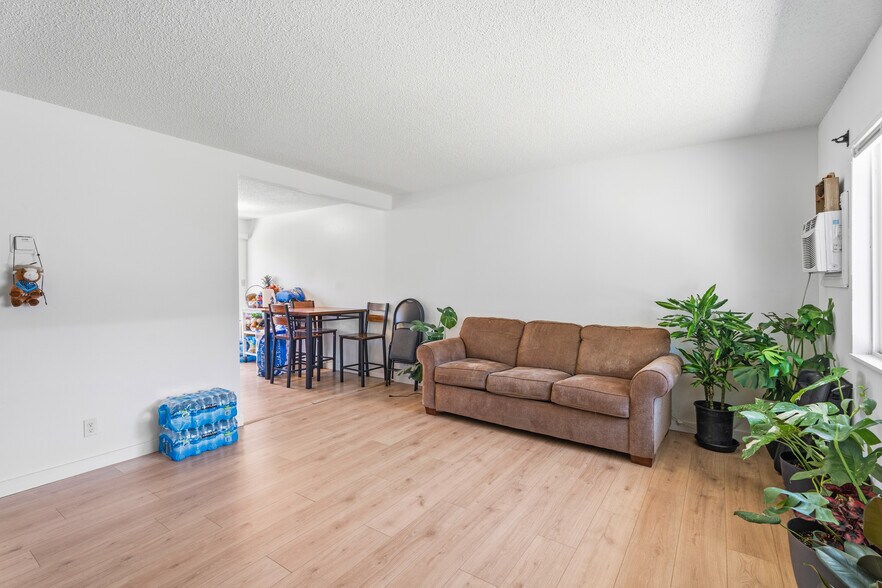 More Photos Of 1155 S Dora St, Ukiah Apartments For Sale
