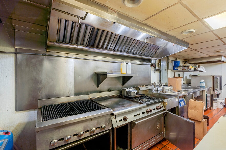 More Photos Of 33350 County Road 3, Crosslake Restaurant For Sale