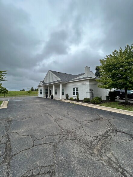 More Photos Of 2240 N Opdyke Rd, Auburn Hills Office For Sale