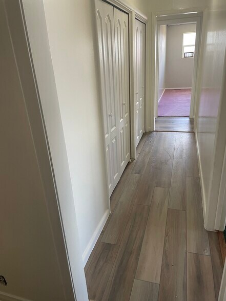 More Photos Of 370 N State St, Shelley Storefront Retail Residential For Lease