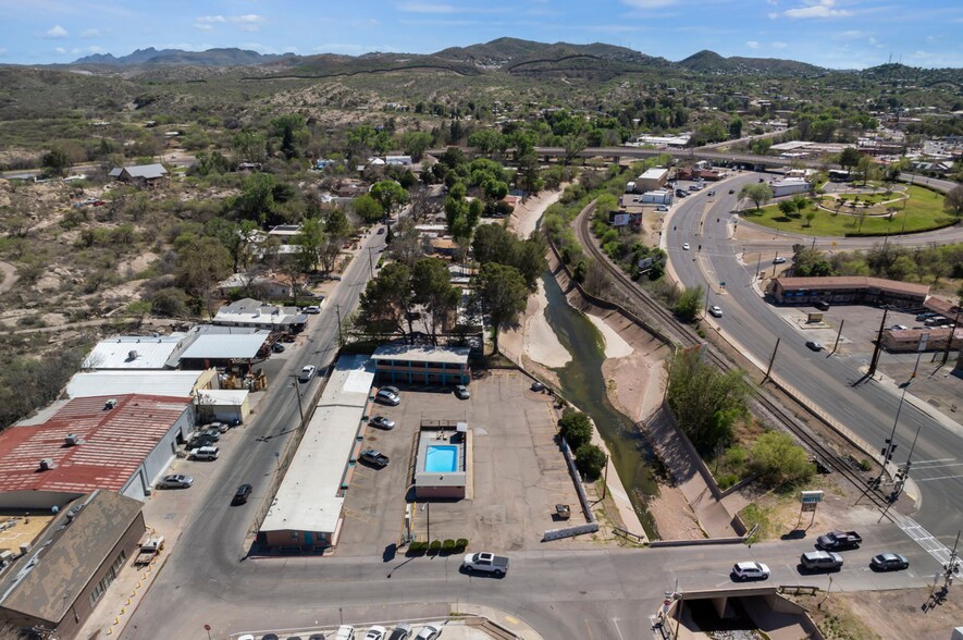 More Photos Of 20 E Doe St, Nogales Hotel For Sale