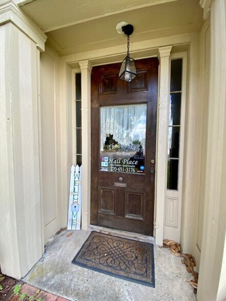 More Photos Of 313 S Green St, Glasgow Hospitality For Sale